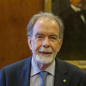 Lic. Javier Antonio González Fraga