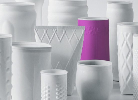 El material liviano y reciclable es una alternativa de plástico sostenible que reduce el peso del envío.